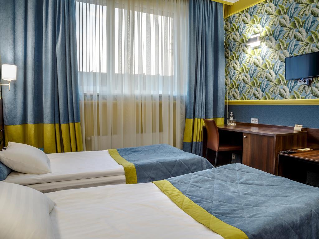 Road Star Hotel Dniepropietrowsk Zewnętrze zdjęcie