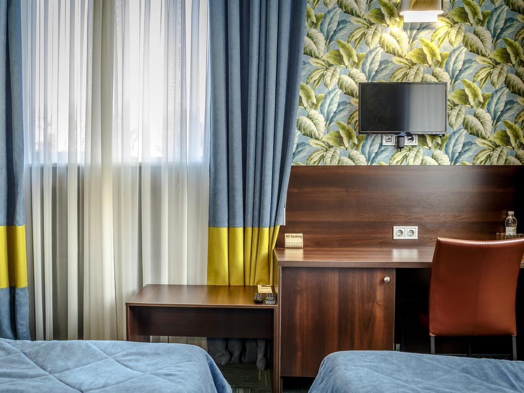 Road Star Hotel Dniepropietrowsk Zewnętrze zdjęcie