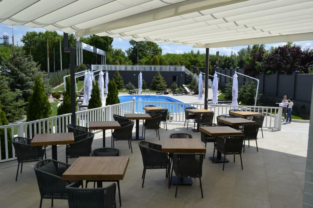 Road Star Hotel Dniepropietrowsk Zewnętrze zdjęcie